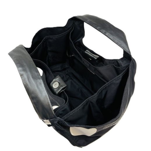 人気のバッグから新作ドット柄登場！