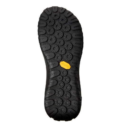 新作シューズ「PEU SERRA」