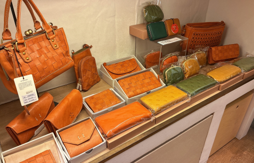 ベストプライス各種メーカー本革財布