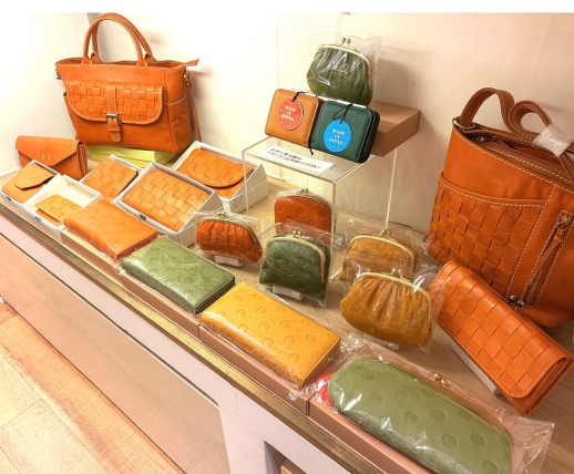 ベストプライス各種メーカー本革財布