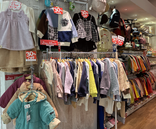 ☆子供服、レディース、カバンセール☆30%〜70%off