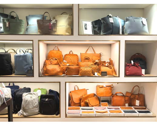 ♡軽量カバン取り揃えております♡