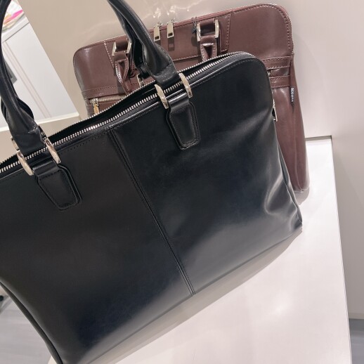 新入荷!スプリットレザー使用、ブリーフケース