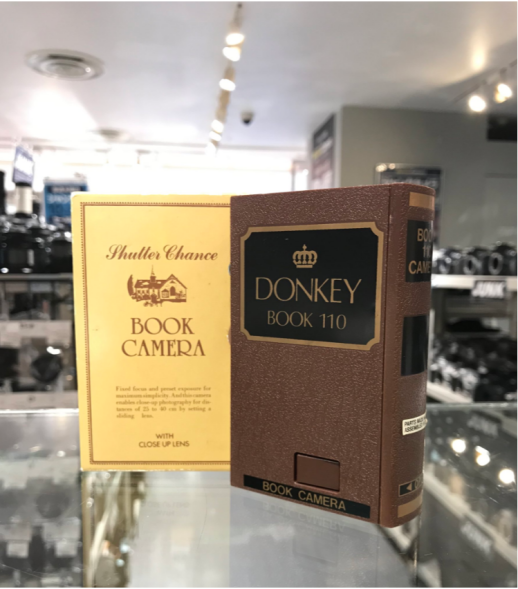 本なのにカメラ???! 不思議なフィルムカメラ入荷!!!