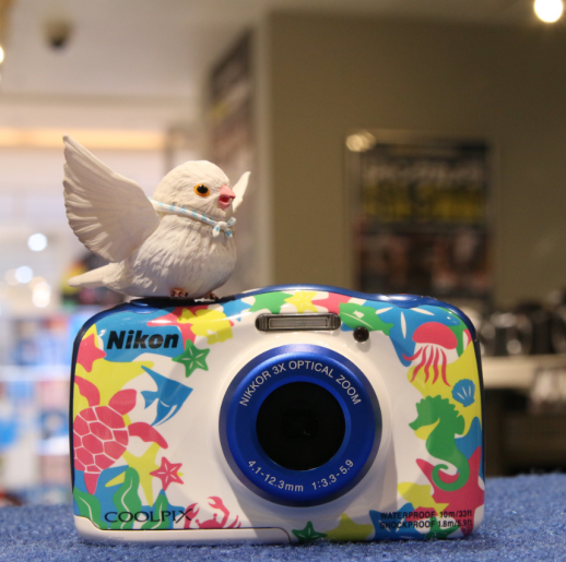 柄が特徴的なデジカメ入荷!!!