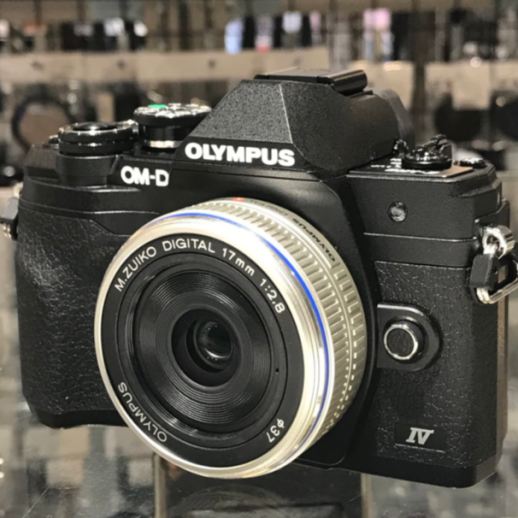 初めての単焦点レンズはキミに決めた!!!!!OLYMPUSおすすめレンズ