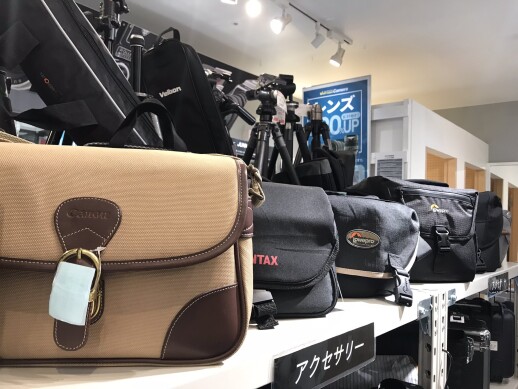 カメラ小物・アクセサリー系のアイテムも続々、入荷!