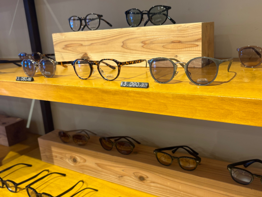 サングラスALL3,080円